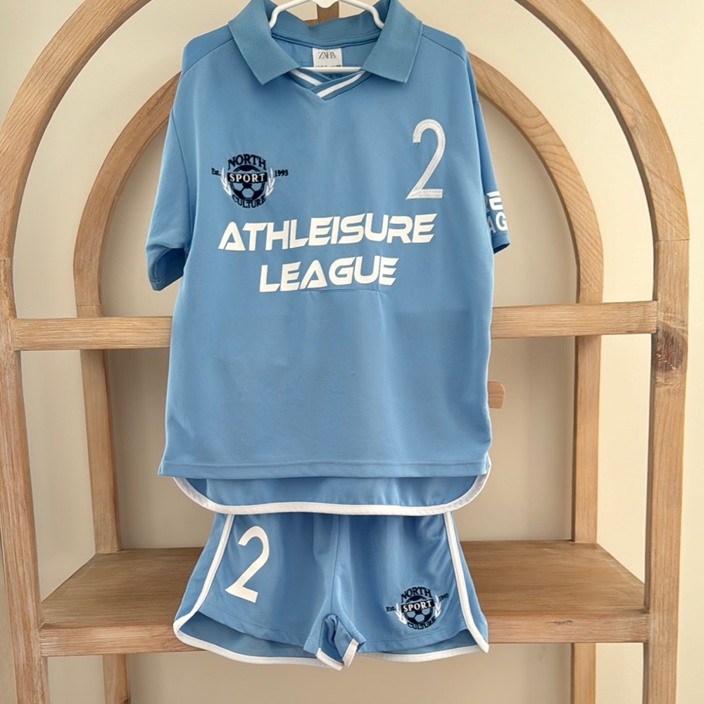 Zara - soccer League Kids Shirt & Shorts Set size 6